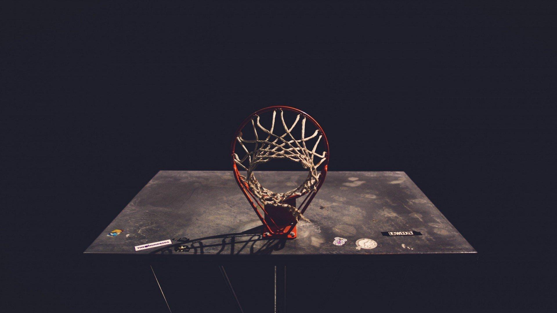 中国速度滑冰队再创佳绩 小将张雨菲斩获世界杯分站赛金牌